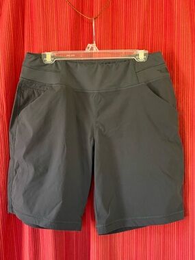 The North Face Women's Flashdry Hiking Shorts - Large